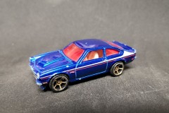 (Chevrolet) Custom V-8 Vega - Hot Wheels - scala 1/64