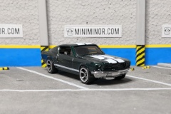 Ford Mustang '67 Custom - Hot Wheels 2020 - scala 1/64