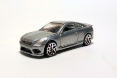 Infiniti G37 - scala 1/64 - Hot Wheels