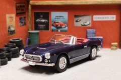 Maserati 3500 GT Spyder Vignale (1960) - Leo Models - scala 1/43