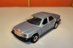 Mercedes Benz 300E - Matchbox 1986 (Made in Macau) - scala 1/61