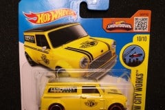 Austin Mini Van 1967 - Hot Wheels 2016 - scala 1/64