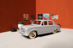 Peugeot 403 - Dinky Toys replica - scala 1/43