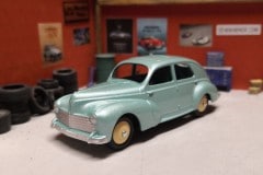 Peugeot 203 - Dinky Toys replica - scala 1/43